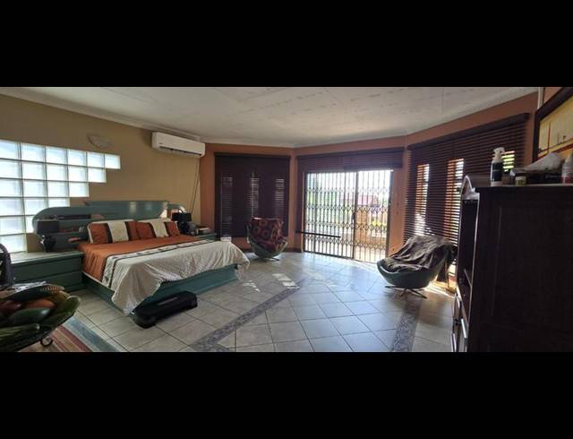 6 BEDROOM HOUSE FOR SALE IN AMANDASIG
